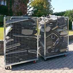 Rullakko elektroniikkaromulle